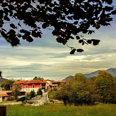 Caseria El Hondrigu Mestas De Con Bagian luar foto