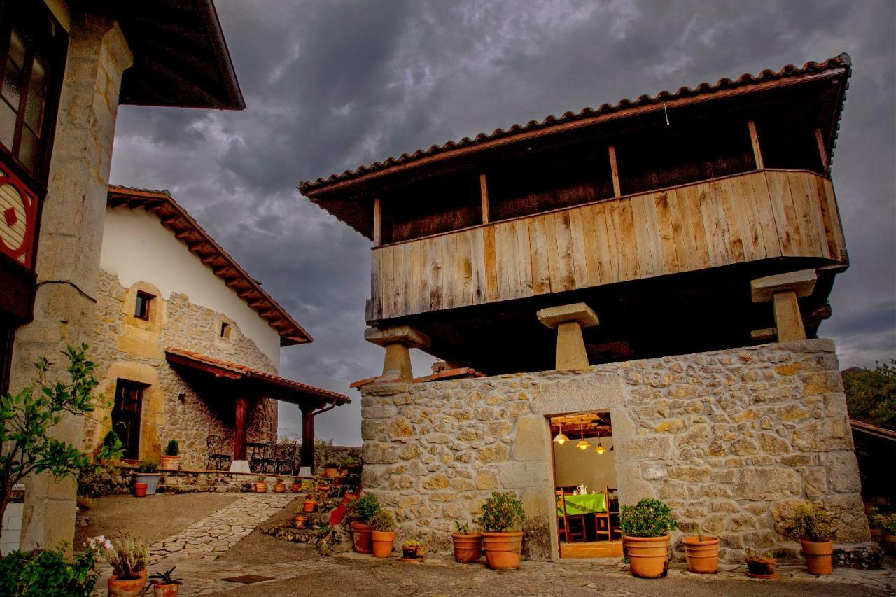 Caseria El Hondrigu Mestas De Con Bagian luar foto